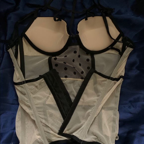 HTF CAGE Bustier By Victoria’s Secret Mesh Merrywidow 34B - Picture 3 of 5